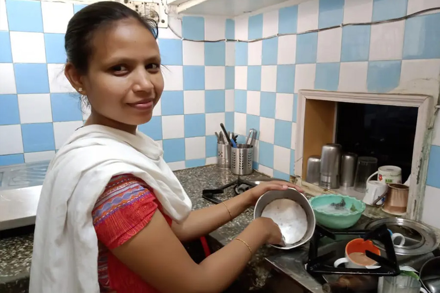 Understanding the Intra-Household Decision Making of Female Domestic Workers Across Cities of India: Ethnographic reflections from Bhopal, Katni, Jhansi, Lucknow, and Pune