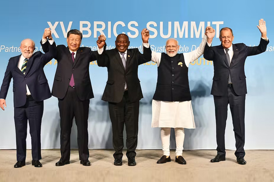 Facing China at Brics, India stands its ground