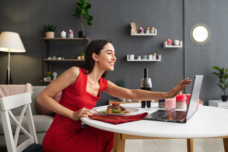 Work-life balance of hybrid entrepreneurs: Balancing demands of personal and professional lives