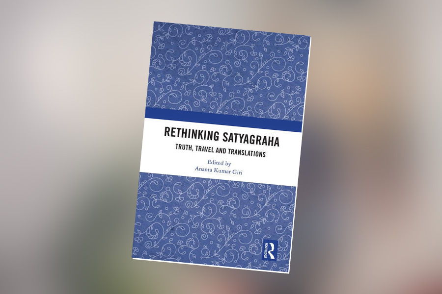 Wittgenstein and Gandhi Religion: Politics, mysticism and social critique