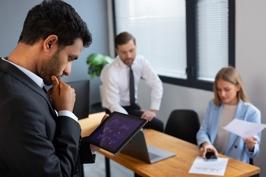 The story beyond the stats: Decoding the psychological impact of human resource analytics on employees