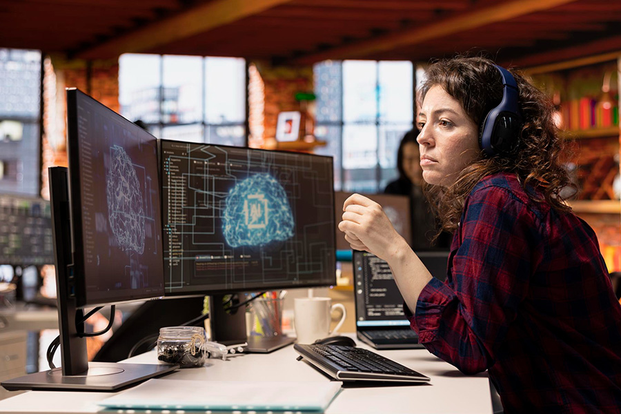 Prospects and challenges in decoding consumer behavior using neurotechnology