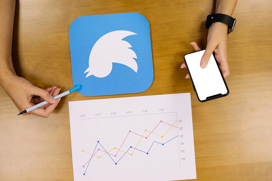 From tweets to trends: Modeling public opinion for policy insights on emerging technologies